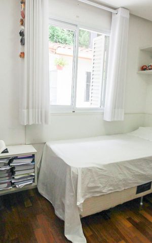 Casa de condomínio à venda com 165m², 3 quartos e 2 vagas Casa de condomínio à venda com 165m², 3 quartos e 2 vagasQuarto 1
