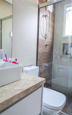 Casa de condomínio à venda com 165m², 3 quartos e 2 vagas Casa de condomínio à venda com 165m², 3 quartos e 2 vagasBanheiro da Suíte