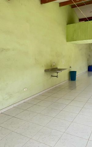 Casa à venda com 299m², 3 quartos e 2 vagasQuintal