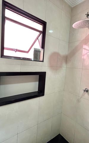 Casa à venda com 299m², 3 quartos e 2 vagasBanheiro da Suíte