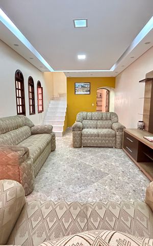 Casa à venda com 299m², 3 quartos e 2 vagasSala