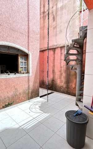 Casa à venda com 299m², 3 quartos e 2 vagasÁrea de Serviço