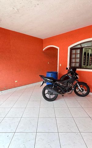 Casa à venda com 299m², 3 quartos e 2 vagasGaragem