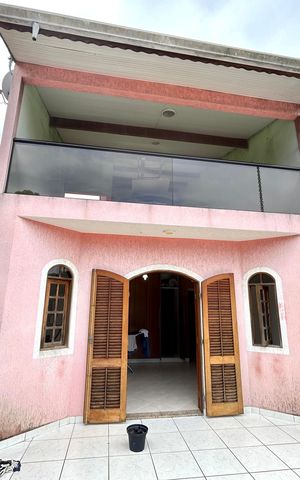 Casa à venda com 299m², 3 quartos e 2 vagasSacada da Suíte 