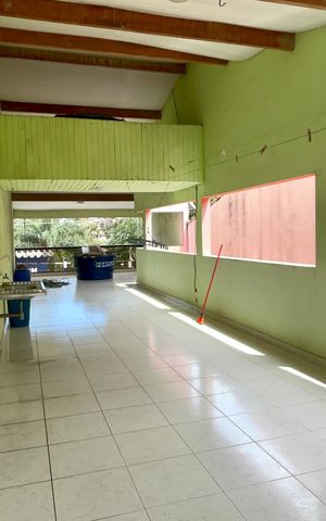 Casa à venda com 299m², 3 quartos e 2 vagasQuintal