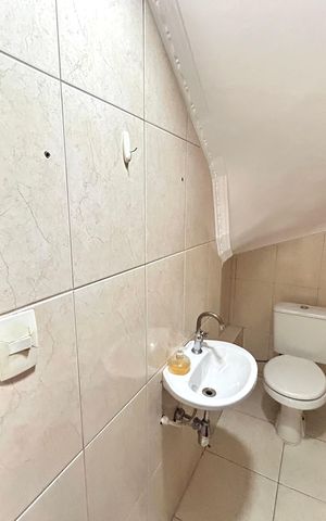 Casa à venda com 299m², 3 quartos e 2 vagasBanheiro 2