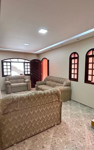 Casa à venda com 299m², 3 quartos e 2 vagasSala
