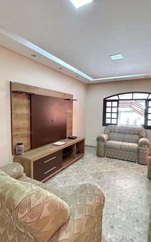 Casa à venda com 299m², 3 quartos e 2 vagasSala