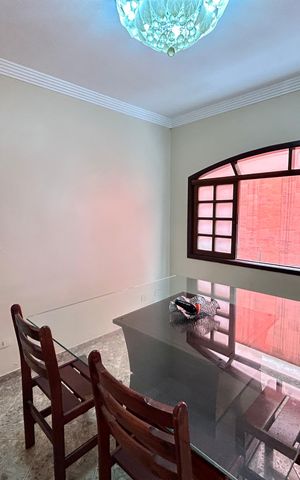 Casa à venda com 299m², 3 quartos e 2 vagasCopa
