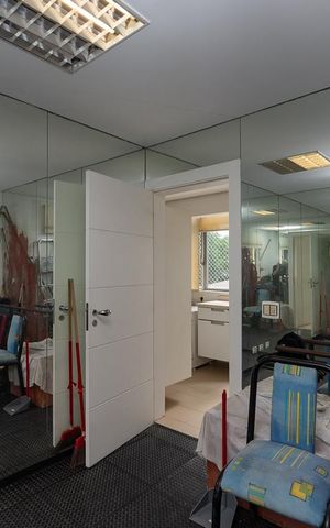 Apartamento à venda com 195m², 3 quartos e 2 vagas Apartamento à venda com 195m², 3 quartos e 2 vagasÁrea de Serviço