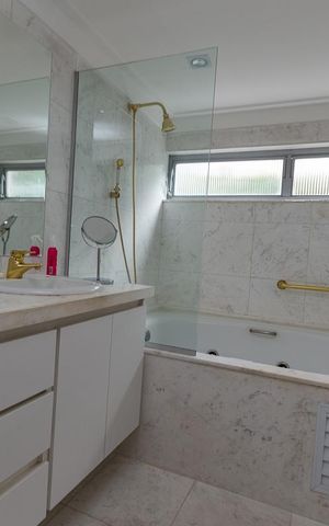 Apartamento à venda com 195m², 3 quartos e 2 vagas Apartamento à venda com 195m², 3 quartos e 2 vagasBanheiro do quarto 3 Suíte