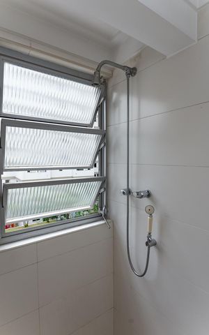 Apartamento à venda com 195m², 3 quartos e 2 vagas Apartamento à venda com 195m², 3 quartos e 2 vagasÁrea de Serviço