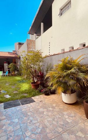 Casa para alugar com 190m², 3 quartos e 3 vagas Casa para alugar com 190m², 3 quartos e 3 vagasÁrea externa