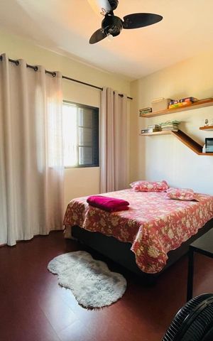 Casa para alugar com 190m², 3 quartos e 3 vagas Casa para alugar com 190m², 3 quartos e 3 vagasQuarto