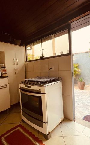 Casa para alugar com 190m², 3 quartos e 3 vagas Casa para alugar com 190m², 3 quartos e 3 vagasCozinha