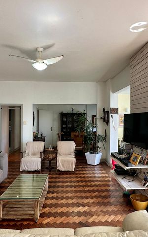 Apartamento à venda com 132m², 4 quartos e 1 vaga
