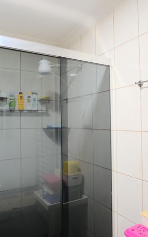 Casa à venda com 175m², 4 quartos e 1 vagaBanheiro 1