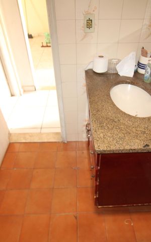 Casa para alugar com 250m², 2 quartos e 4 vagasBanheiro