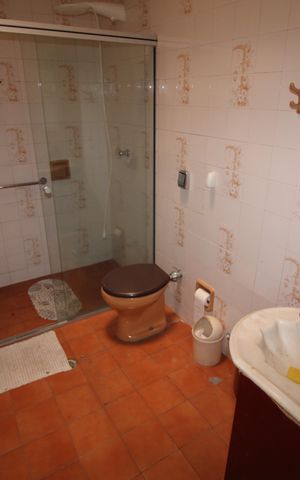 Casa para alugar com 250m², 2 quartos e 4 vagasBanheiro 2