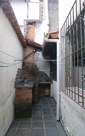 Casa de condomínio à venda com 229m², 5 quartos e 2 vagasFundos da casa