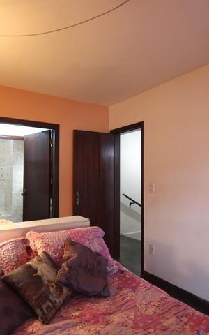 Casa de condomínio à venda com 229m², 5 quartos e 2 vagasSuíte