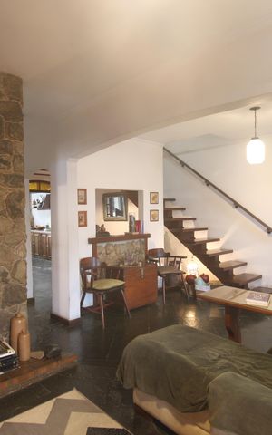 Casa de condomínio à venda com 229m², 5 quartos e 2 vagasSala