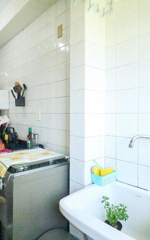 Apartamento à venda com 47m², 2 quartos e 1 vaga Apartamento à venda com 47m², 2 quartos e 1 vagaCozinha e Área de Serviço
