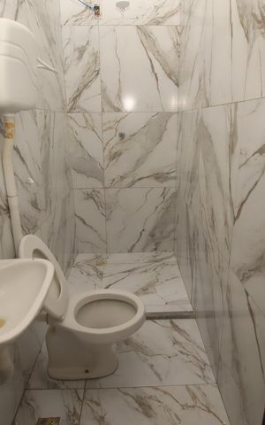 Casa de condomínio para alugar com 135m², 3 quartos e 2 vagasBanheiro de serviço