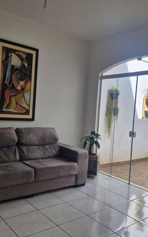 Casa à venda com 664m², 10 quartos e 6 vagas Casa à venda com 664m², 10 quartos e 6 vagasCasa 1