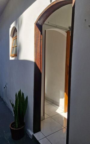 Casa à venda com 664m², 10 quartos e 6 vagas Casa à venda com 664m², 10 quartos e 6 vagasCasa 1
