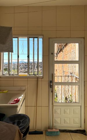 Casa à venda com 228m², 5 quartos e 2 vagas