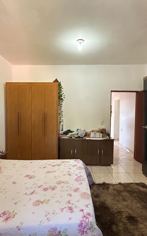 Casa à venda com 228m², 5 quartos e 2 vagas