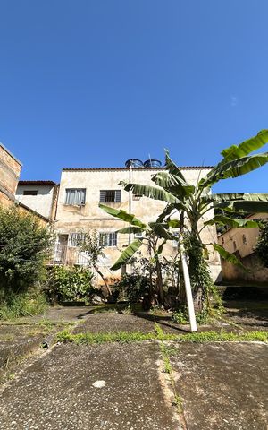 Casa à venda com 228m², 5 quartos e 2 vagas