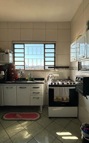 Casa à venda com 228m², 5 quartos e 2 vagas