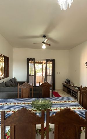 Casa à venda com 228m², 5 quartos e 2 vagas