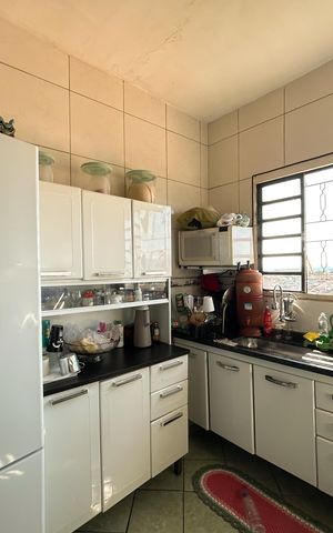 Casa à venda com 228m², 5 quartos e 2 vagas