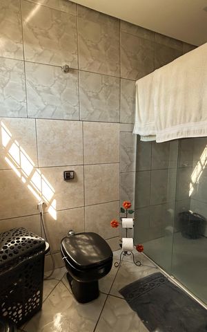 Casa à venda com 228m², 5 quartos e 2 vagas
