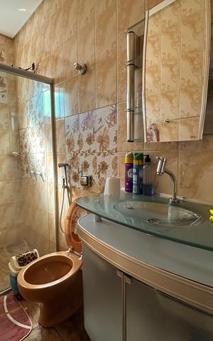 Casa à venda com 228m², 5 quartos e 2 vagas