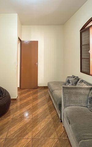 Casa à venda com 228m², 5 quartos e 2 vagas