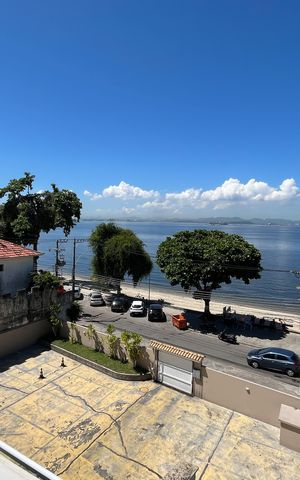 Apartamento à venda com 199m², 3 quartos e 2 vagas Apartamento à venda com 199m², 3 quartos e 2 vagasVista