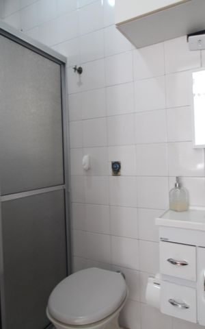 Casa à venda com 138m², 2 quartos e 2 vagasBanheiro da suíte 2