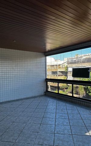 Apartamento à venda com 111m², 3 quartos e 2 vagas Apartamento à venda com 111m², 3 quartos e 2 vagasVaranda