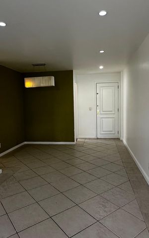 Apartamento à venda com 111m², 3 quartos e 2 vagas Apartamento à venda com 111m², 3 quartos e 2 vagasSala