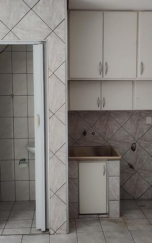 Casa à venda com 183m², 3 quartos e 4 vagas Casa à venda com 183m², 3 quartos e 4 vagasCozinha