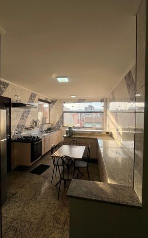 Casa à venda com 186m², 3 quartos e 4 vagas Casa à venda com 186m², 3 quartos e 4 vagasCozinha