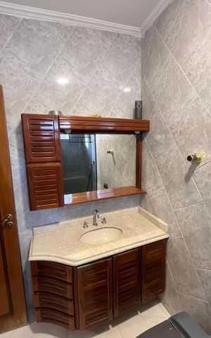 Casa à venda com 186m², 3 quartos e 4 vagas Casa à venda com 186m², 3 quartos e 4 vagasBanheiro