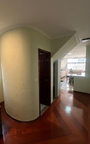 Casa à venda com 186m², 3 quartos e 4 vagas Casa à venda com 186m², 3 quartos e 4 vagasSala
