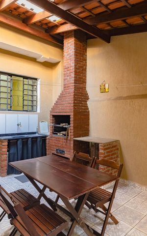 Casa à venda com 134m², 3 quartos e 2 vagas