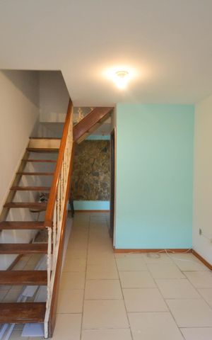 Casa para alugar com 90m², 3 quartos e 2 vagas Casa para alugar com 90m², 3 quartos e 2 vagasSala
