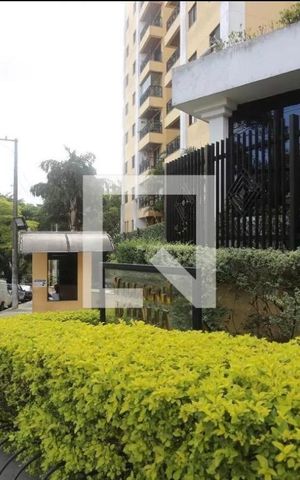 Apartamento à venda com 74m², 3 quartos e 1 vaga Apartamento à venda com 74m², 3 quartos e 1 vagaFachada e portaria